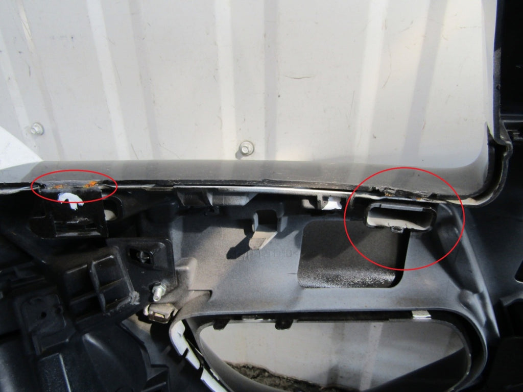 Prednji branik RENAULT MEGANE III COUPE CABRIO LIFT