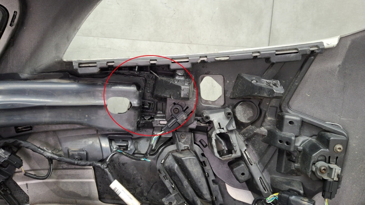 Prednji branik Volvo V40 2 II Cross Country Lift 16-19