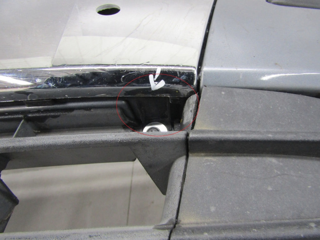 Prednji branik Volkswagen VW TOURAN 1T0 CROSS LIFT 06-10