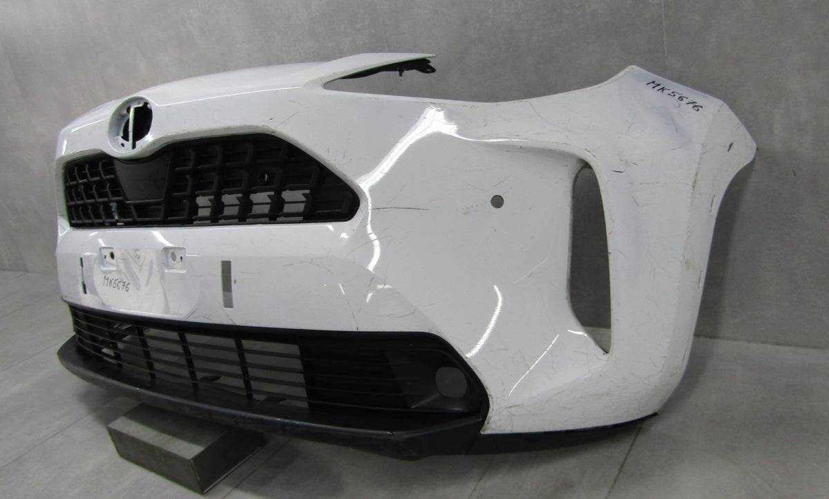 Prednji branik Toyota Yaris Cross 21-
