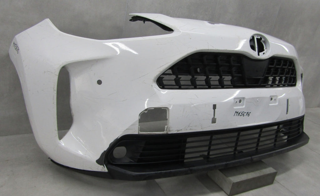 Prednji branik Toyota Yaris Cross 21-