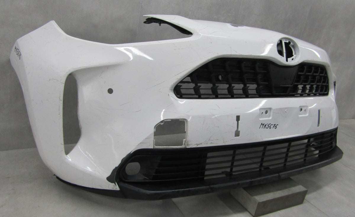 Prednji branik Toyota Yaris Cross 21-