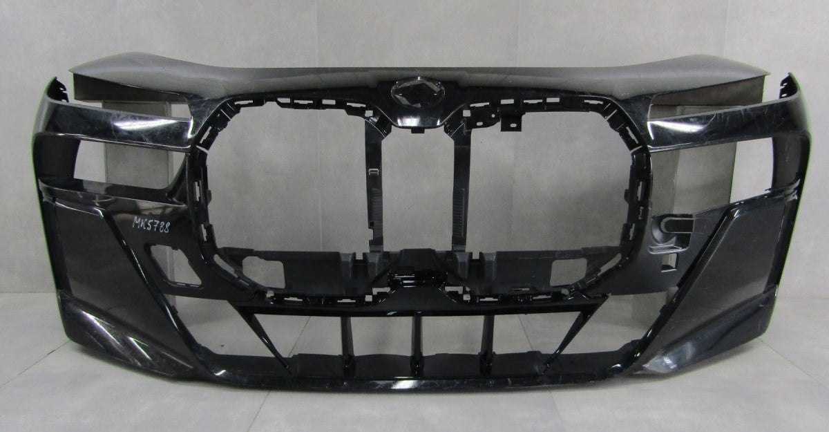 Prednji branik BMW 7 G70 M paket 22-25