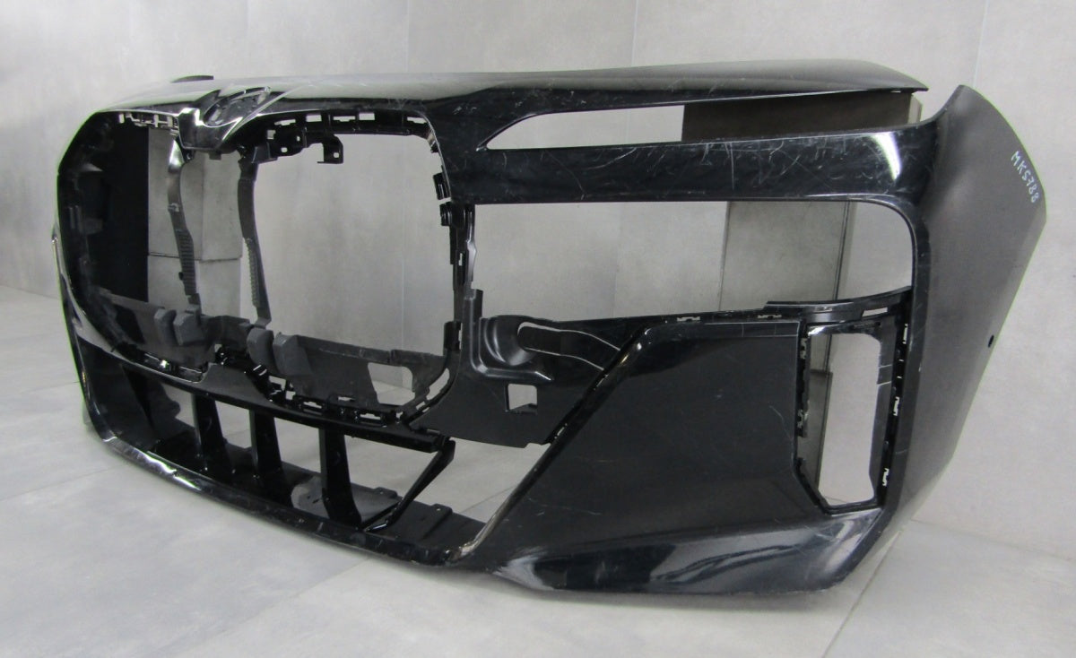 Prednji branik BMW 7 G70 M paket 22-25