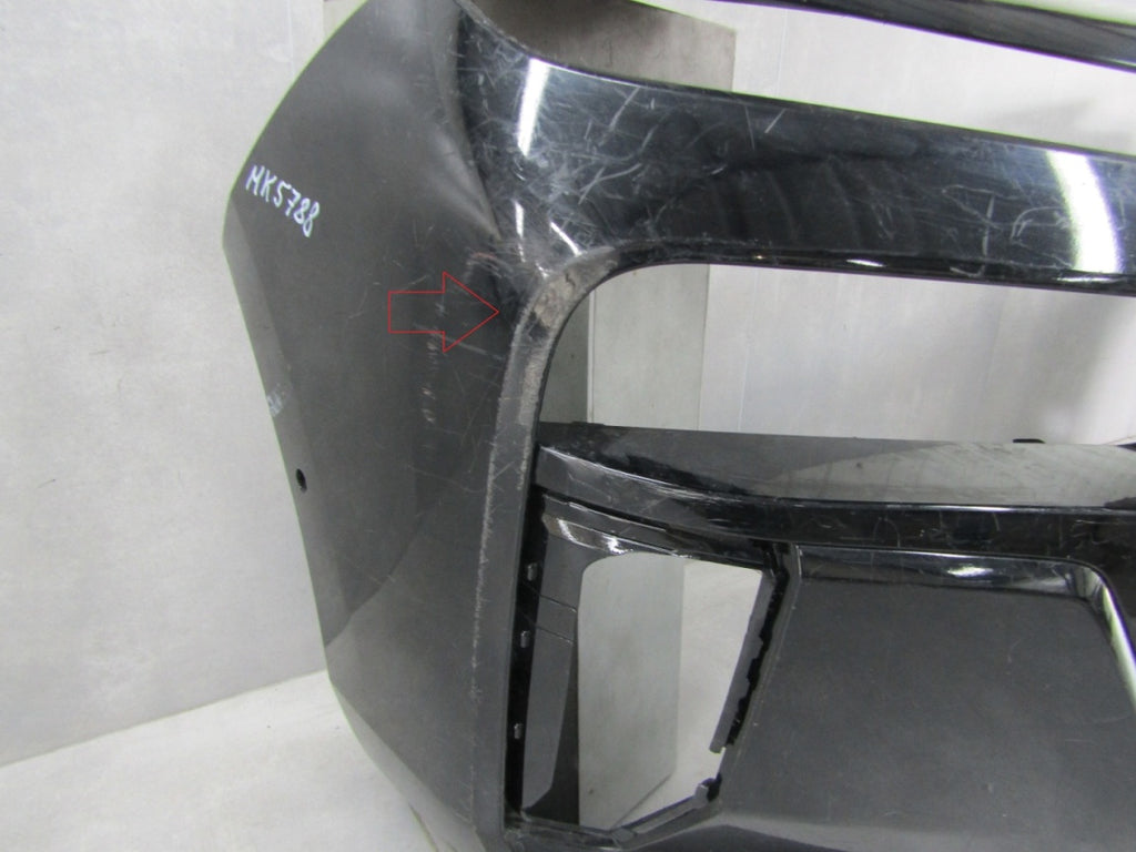 Prednji branik BMW 7 G70 M paket 22-25