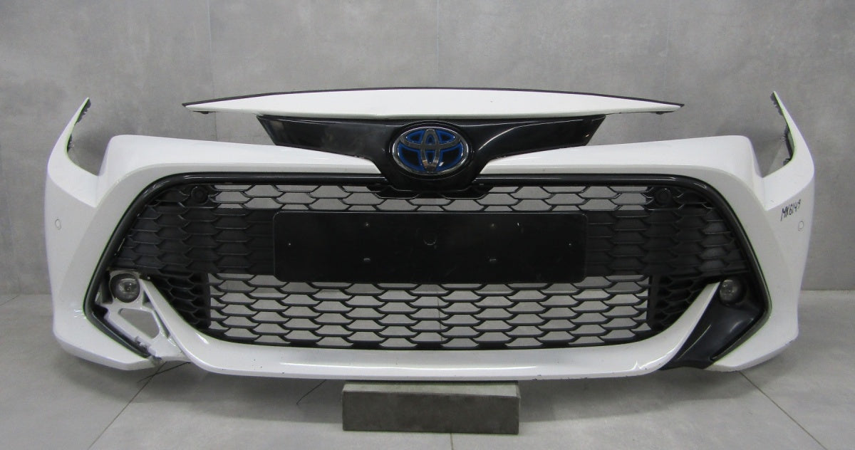 Prednji branik Toyota Corolla XII E210 HB / Kombi 18-22 /+ radar + 6 PDC + wiązka