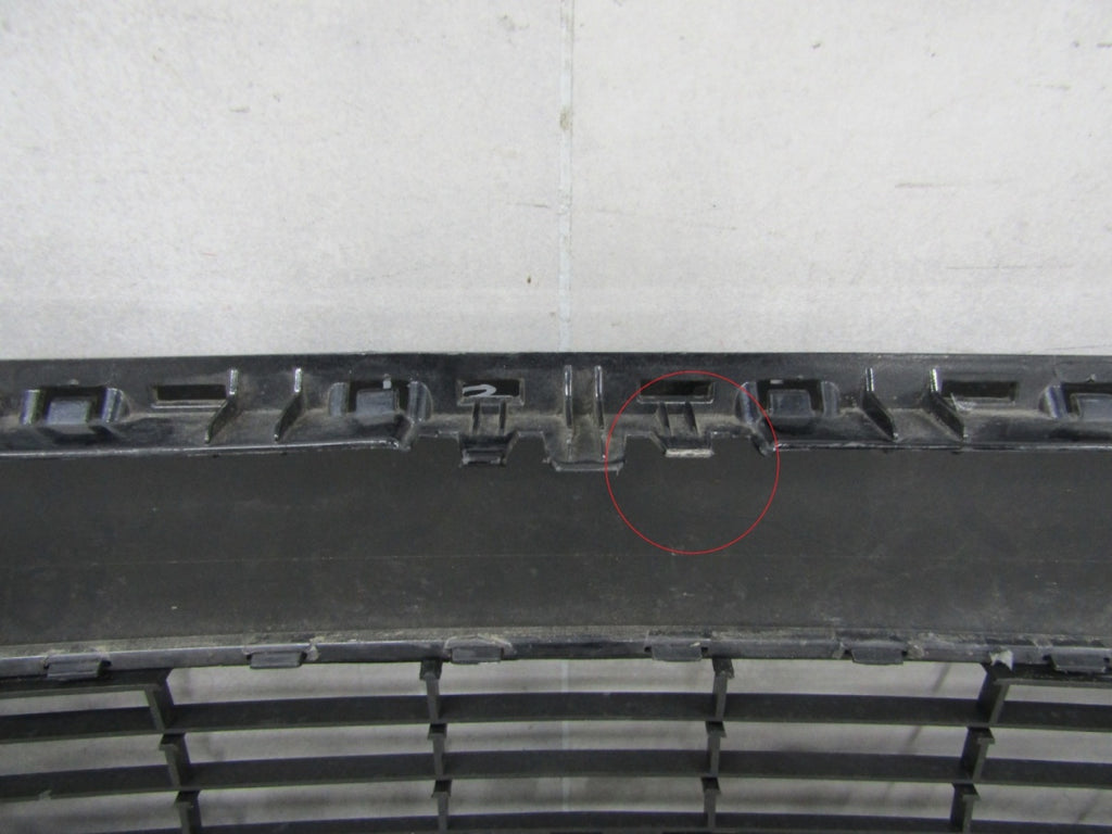Prednji branik Volkswagen VW T6 Multivan 7E5 15-19 / + Halogen