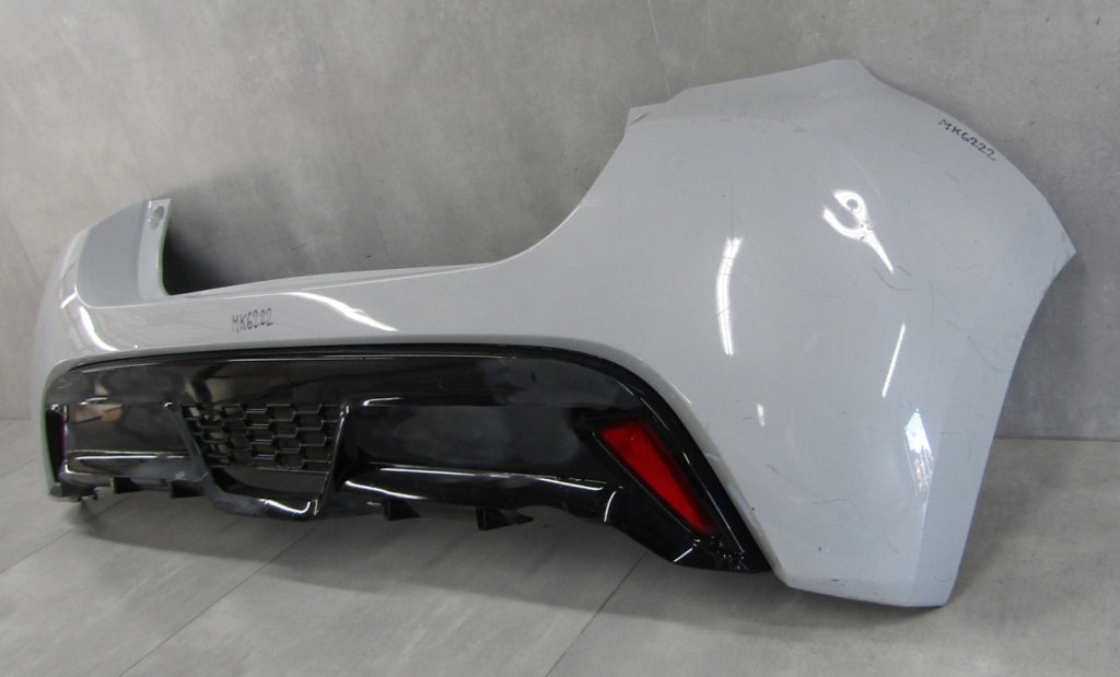Zadnji branik Toyota Yaris 4 IV GR SPORT 22- / + wiązka