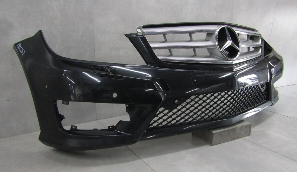 Prednji branik Mercedes C klasa 204 AMG lift 11-14