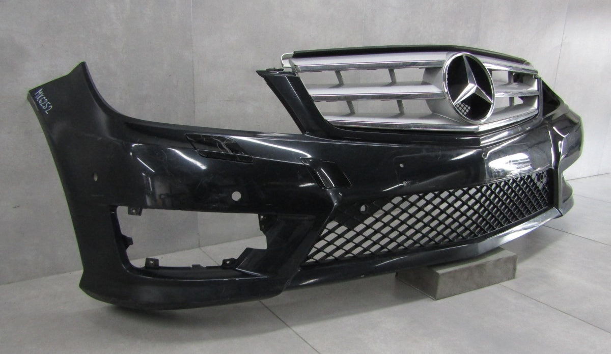 Prednji branik Mercedes C klasa 204 AMG lift 11-14