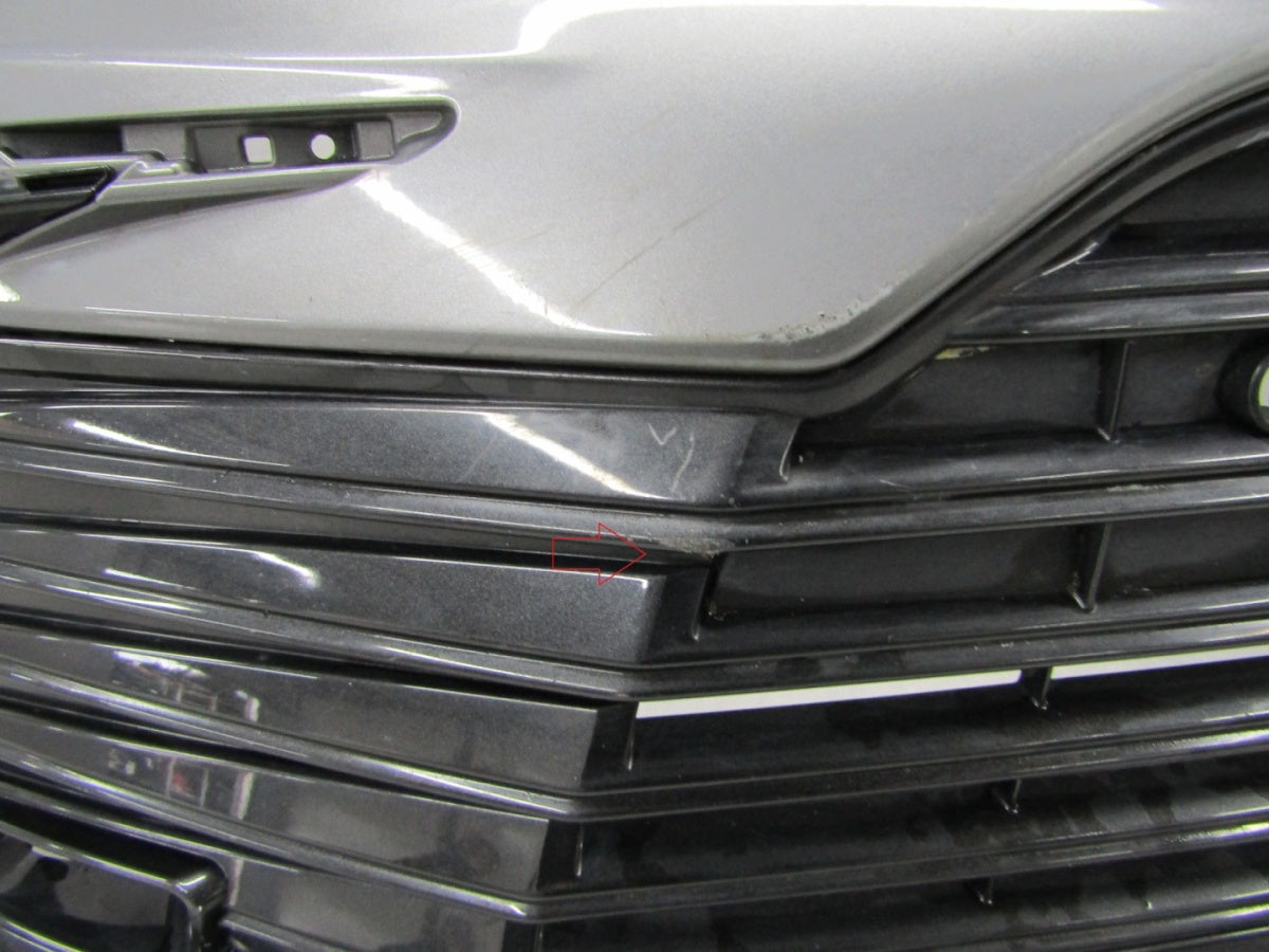 Prednji branik Toyota Camry 8 VIII LIFT 21-24