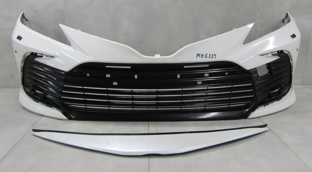 Prednji branik Toyota Camry 8 VIII LIFT 21-24 / + ATRAPA GRILLA