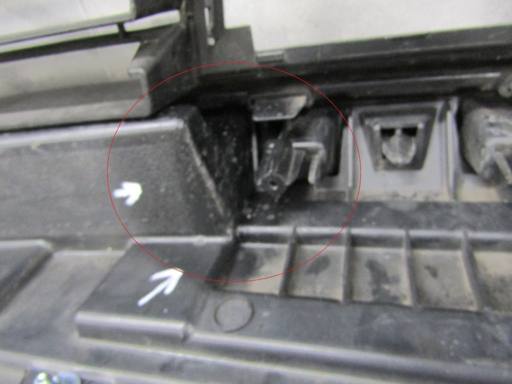 Prednji branik Renault Captur II Lift Symbioz 24- / + zaštita