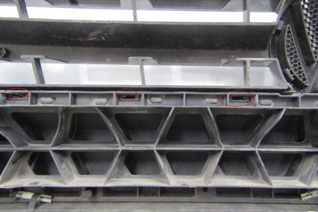 Prednji branik VW Multivan 7E0 2 II Lift 09-15