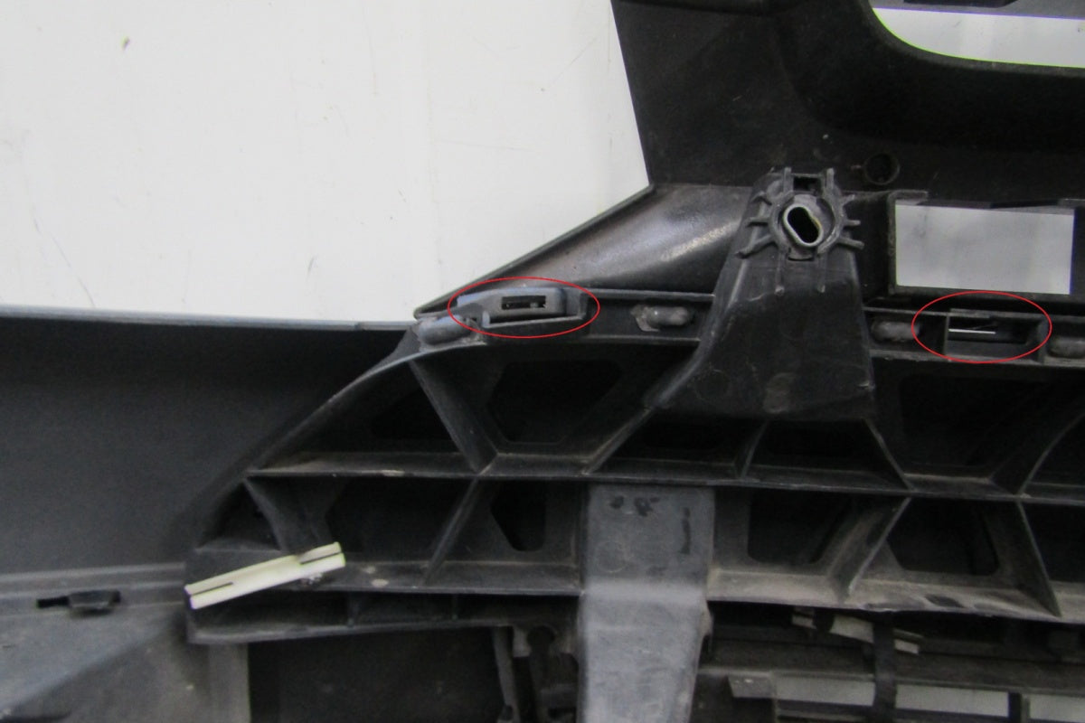 Prednji branik VW Multivan 7E0 2 II Lift 09-15