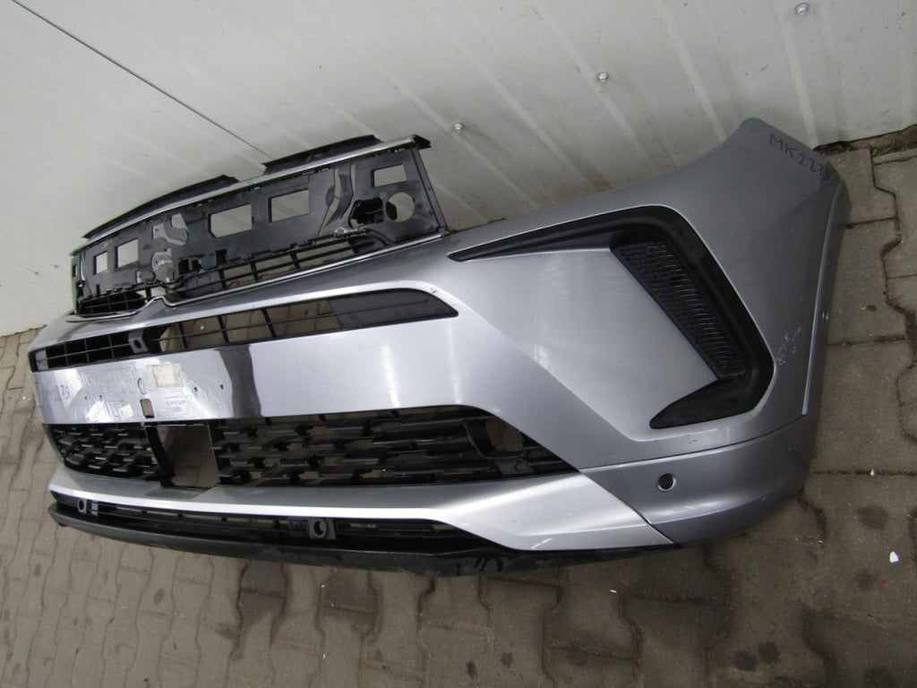 Prednji branik Opel Grandland Hybrid lift 21-