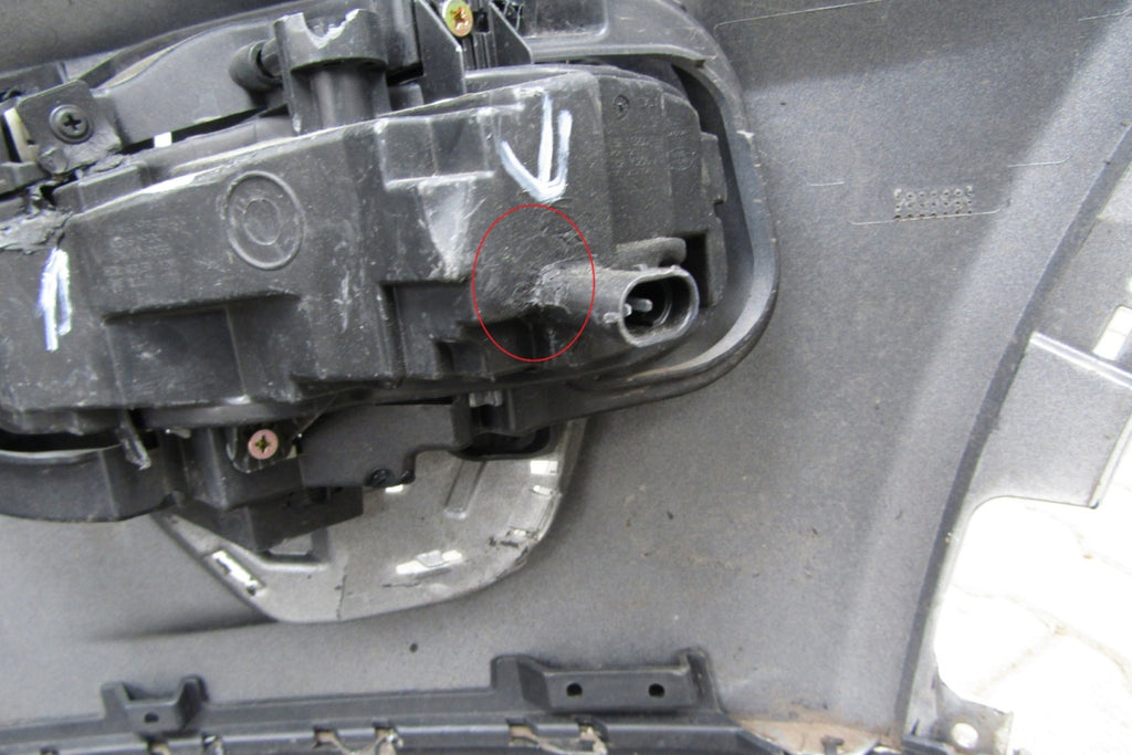 Prednji branik LAND ROVER DISCOVERY SPORT L550 14-18