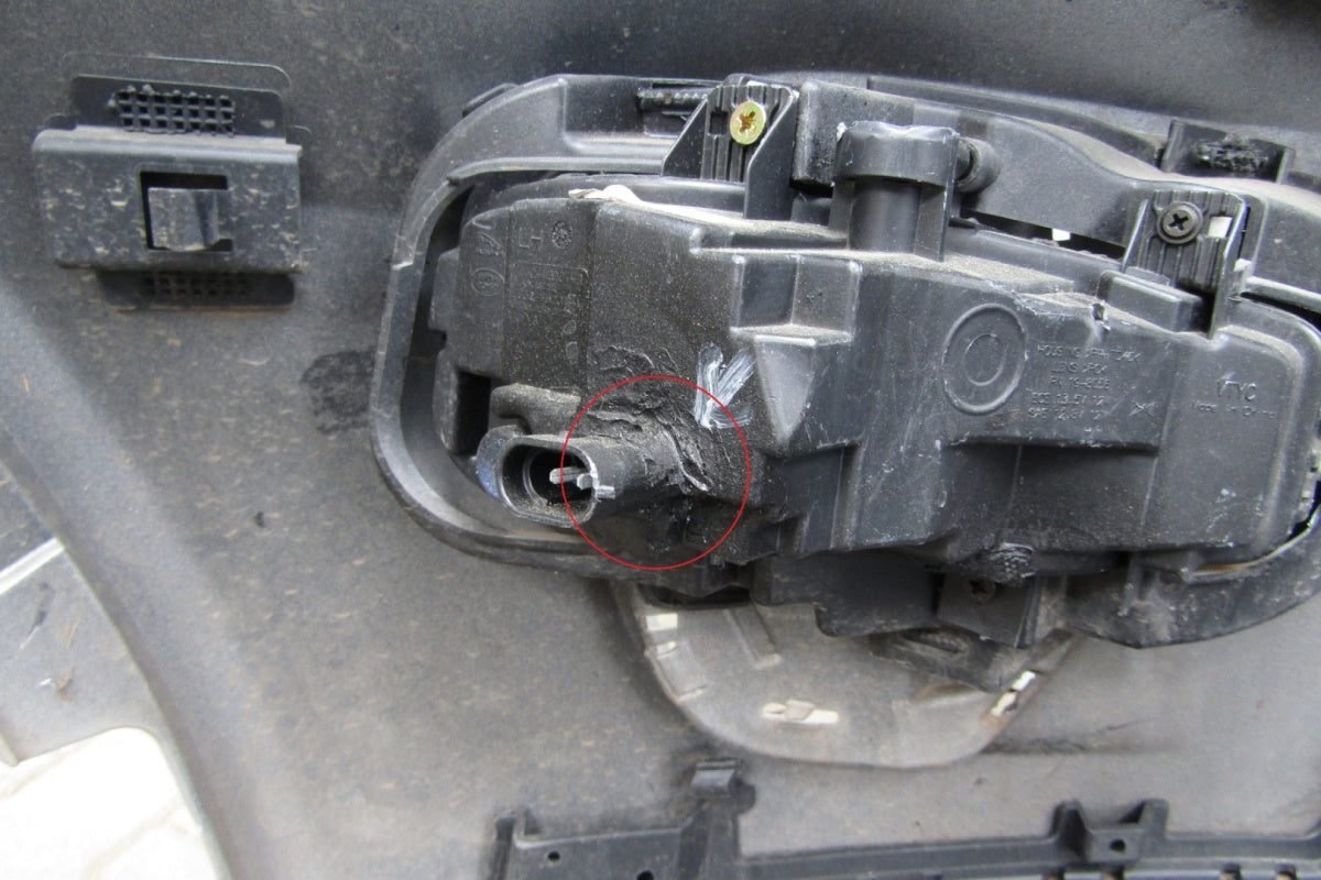 Prednji branik LAND ROVER DISCOVERY SPORT L550 14-18