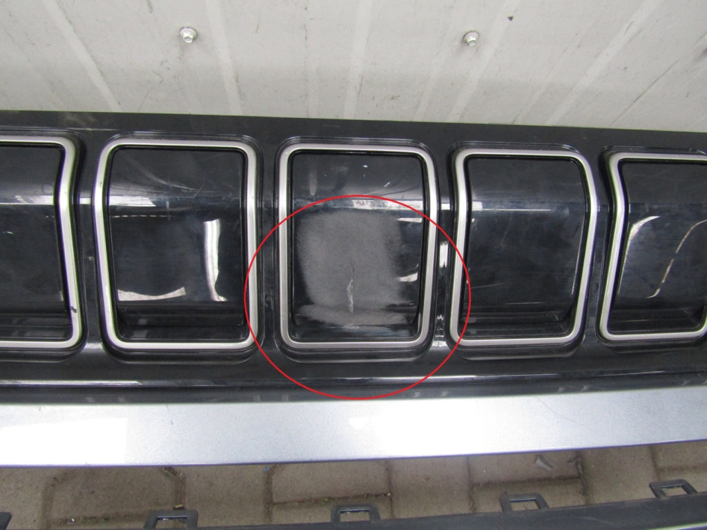 Prednji branik Jeep Avenger 23-