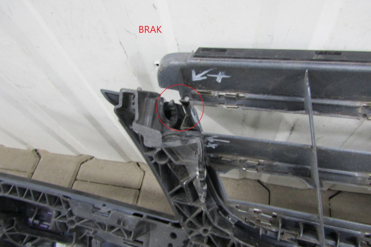Prednji branik Mercedes C klasa 204 AMG lift 11-