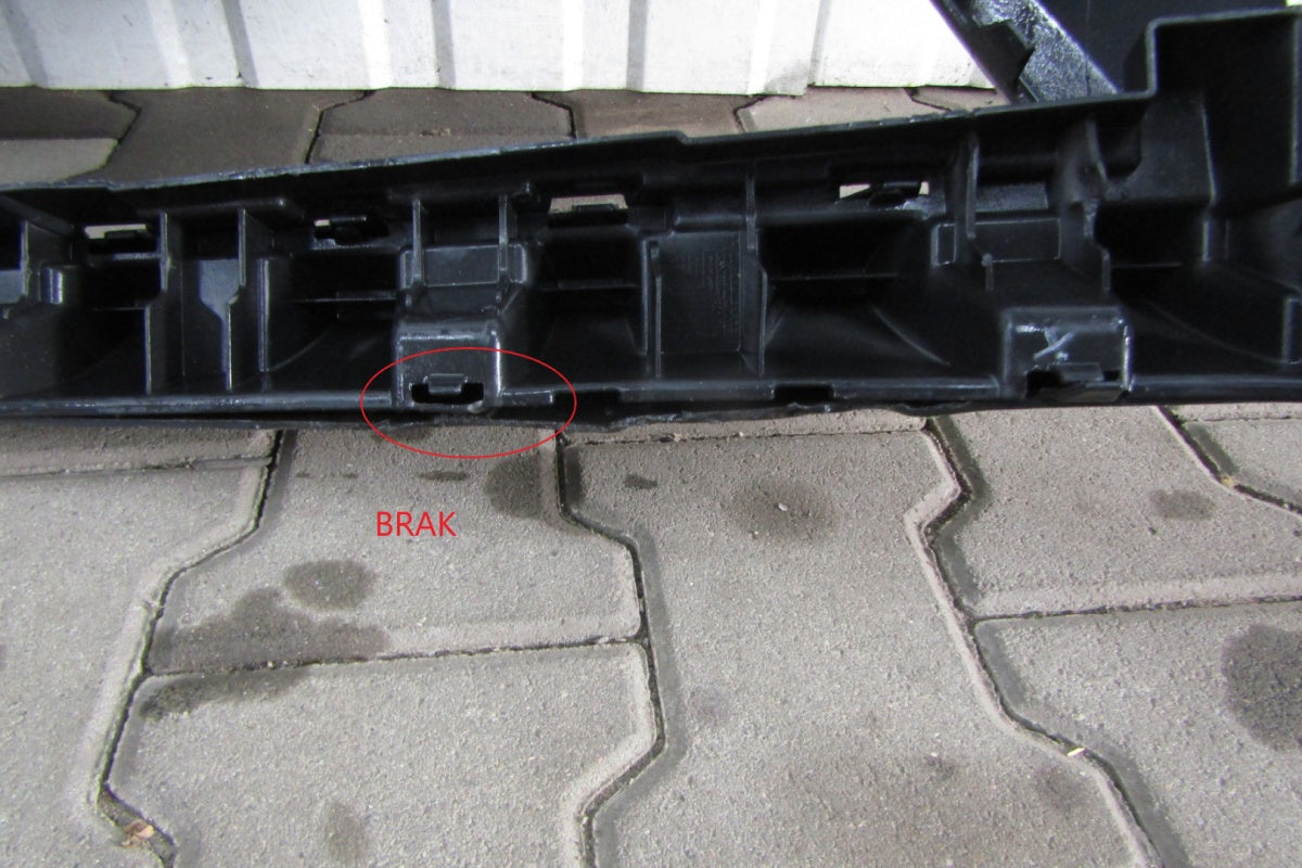 Prednji branik Mercedes C klasa 204 AMG lift 11-