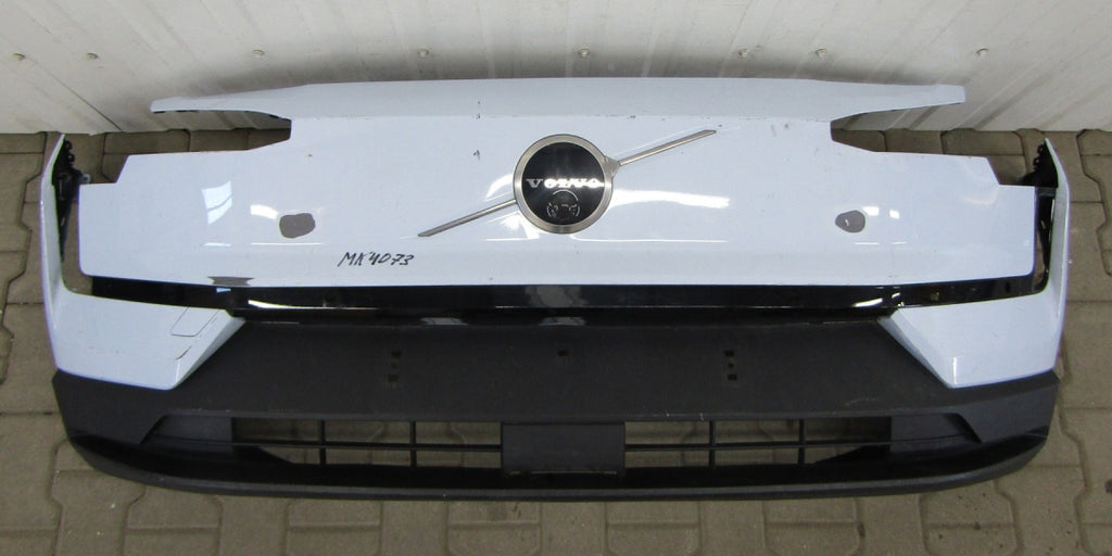 Prednji branik Volvo EX30 EX 30 23- (LOGO)