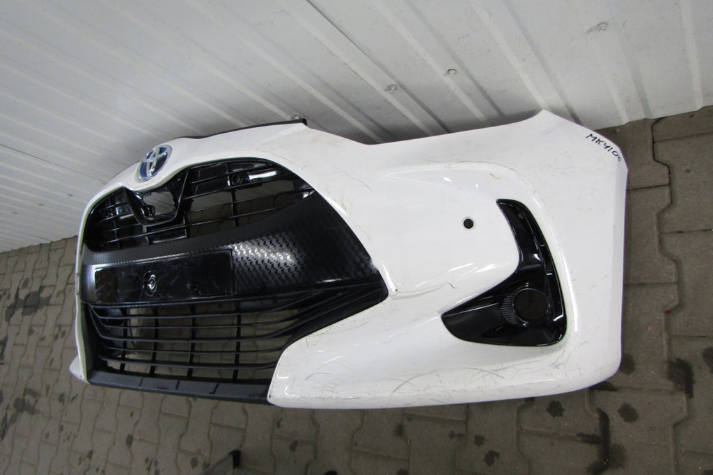 Prednji branik Toyota Yaris 4 IV 20-