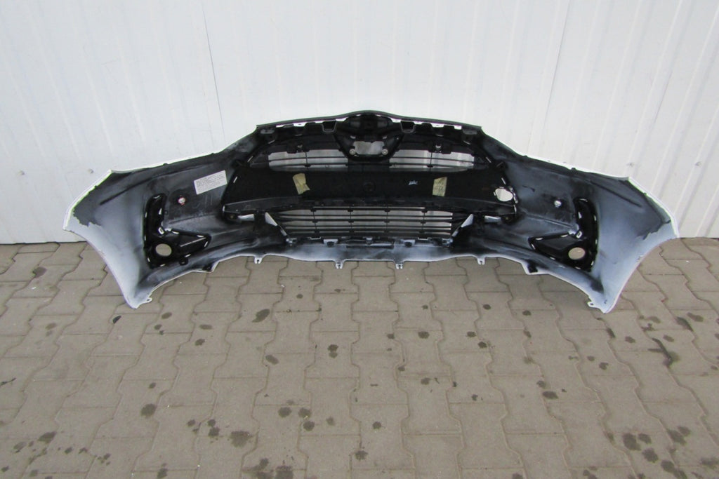 Prednji branik Toyota Yaris 4 IV 20-