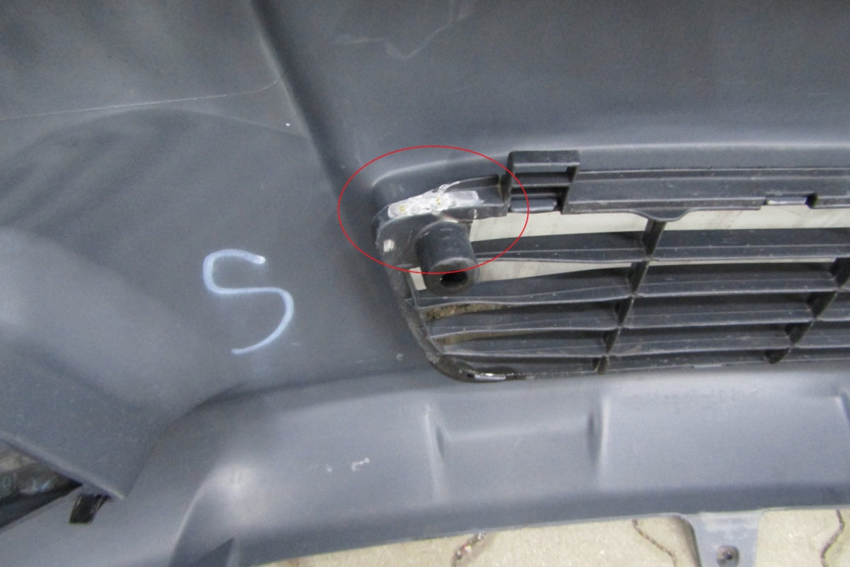 Prednji branik Toyota Hilux 7 VII Lift 11-15