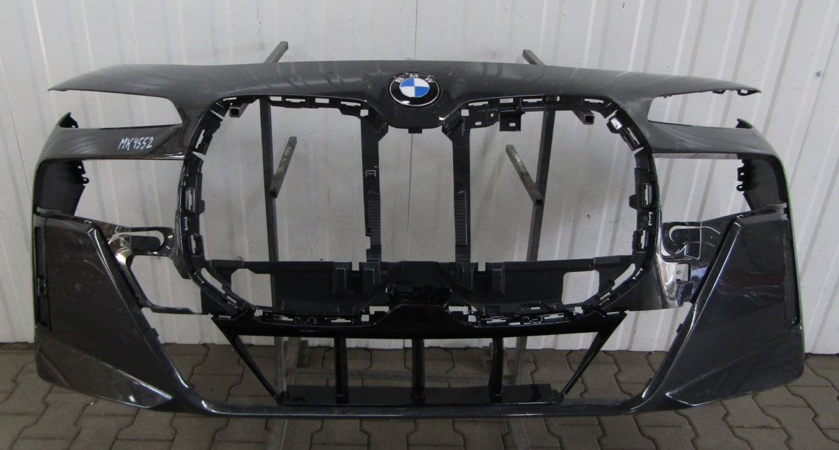 Prednji branik BMW 7 G70 M paket 22-