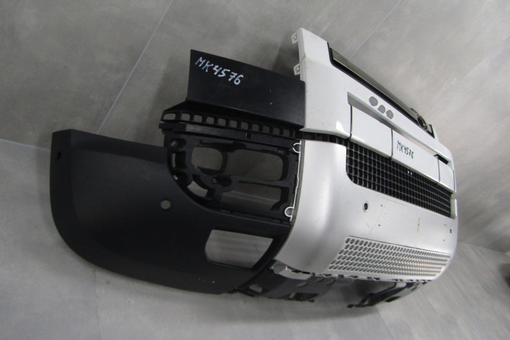 Prednji branik Land Rover Defender 2 II L663 20-