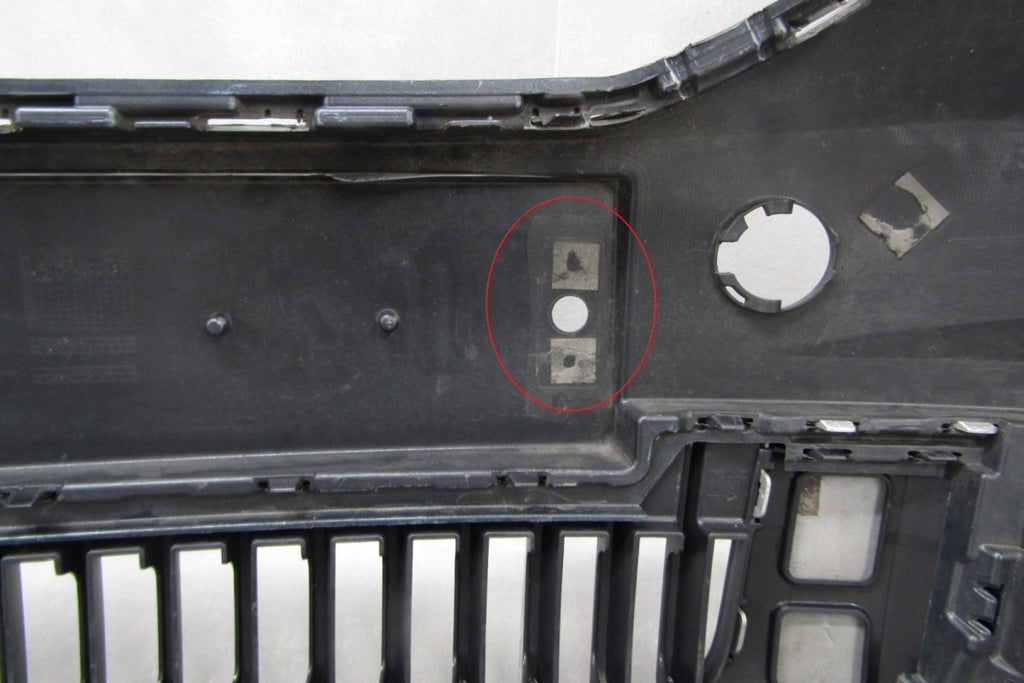 Prednji branik Skoda Yeti 5L0 Outdoor Lift 13-17