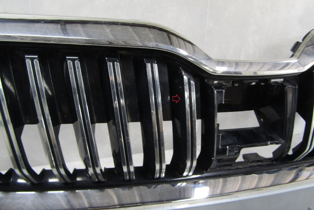 Prednji branik Skoda Superb 3 III 3V0 LIFT 19-24 (podłoga)