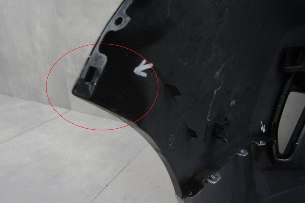 Prednji branik Nissan NV300 Primastar Lift 21- (+1 LED)