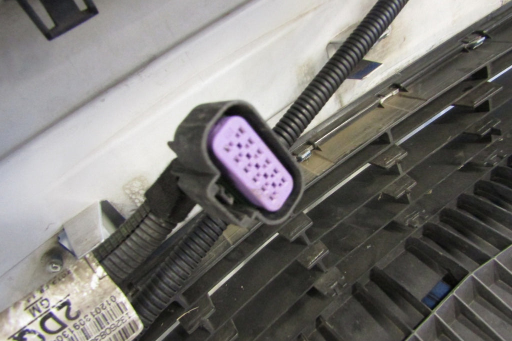 Prednji branik Opel Zafira B Lift 08-14
