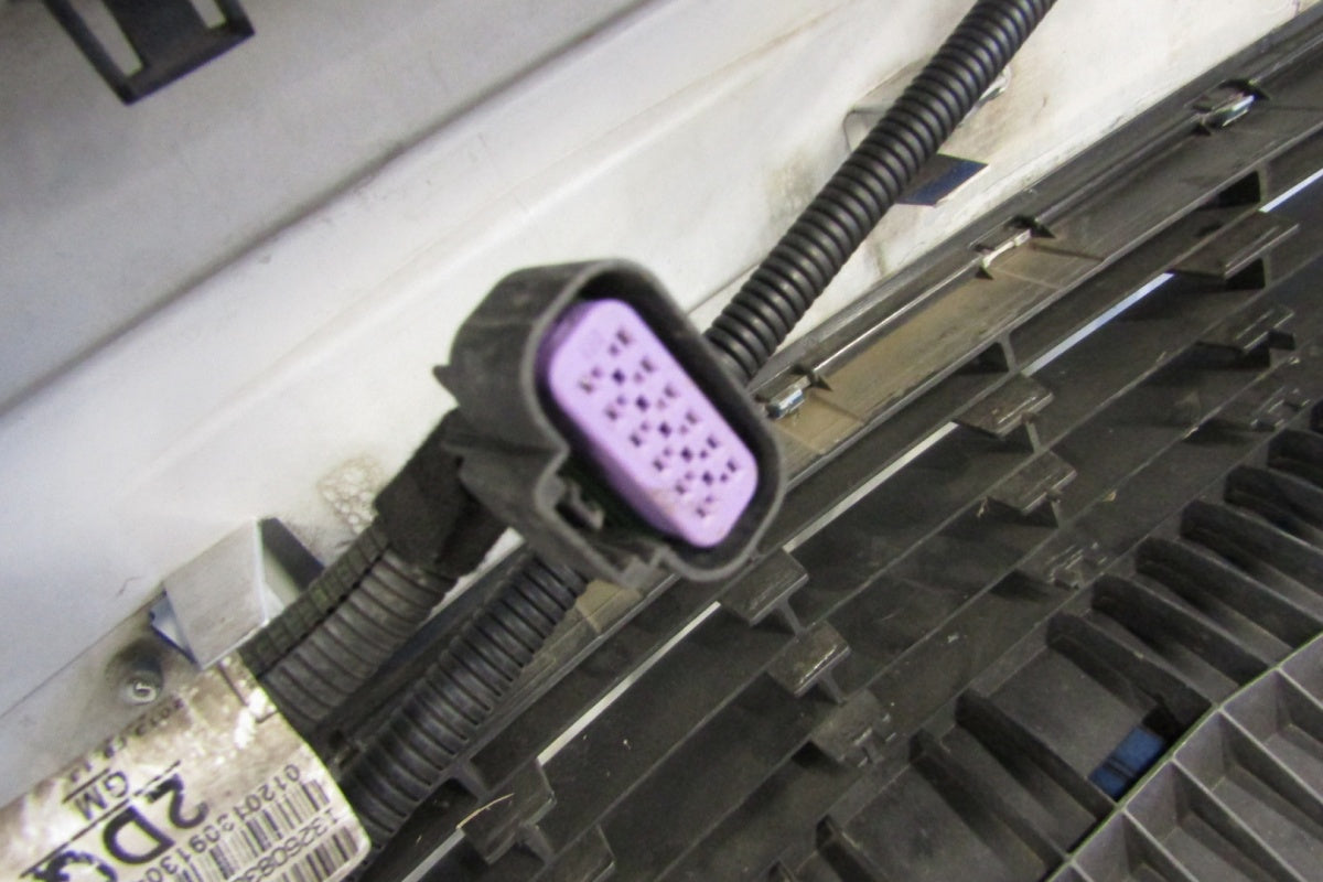 Prednji branik Opel Zafira B Lift 08-14