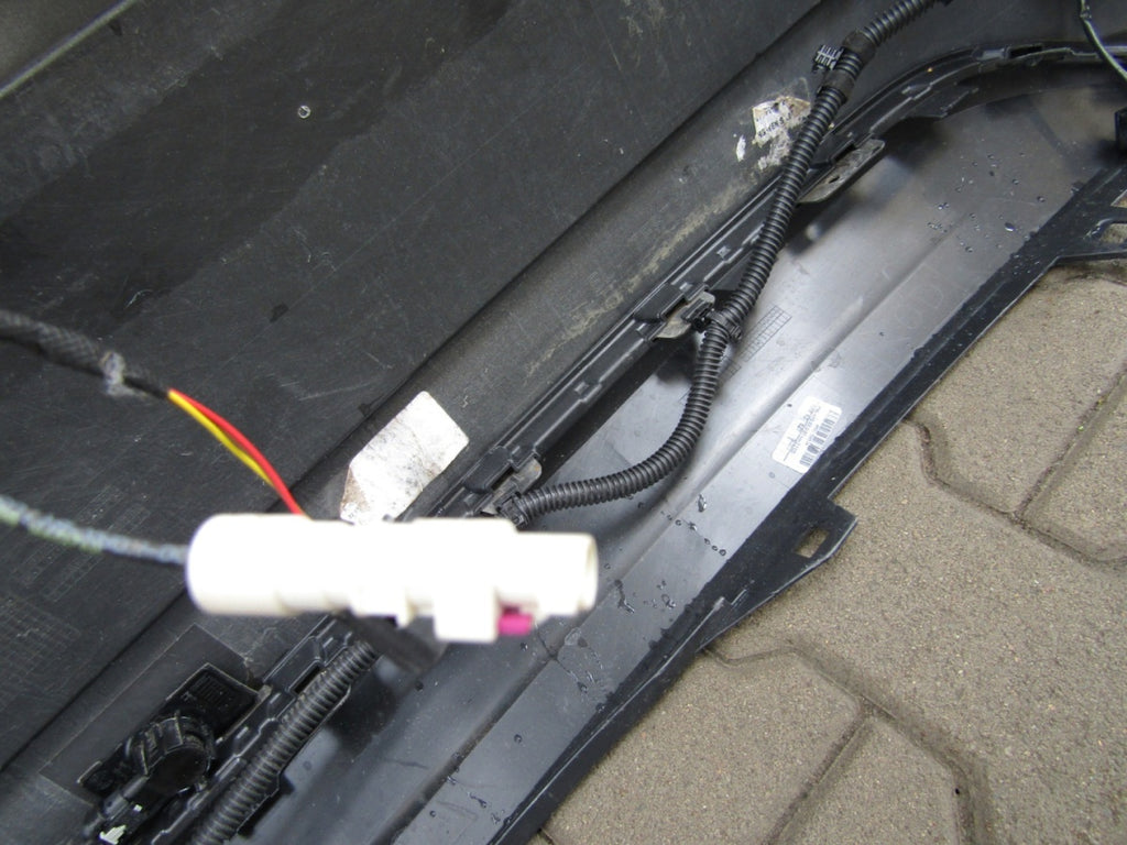 Zadnji branik VW Up 1S6 Lift 16- (Kamera + PDC)