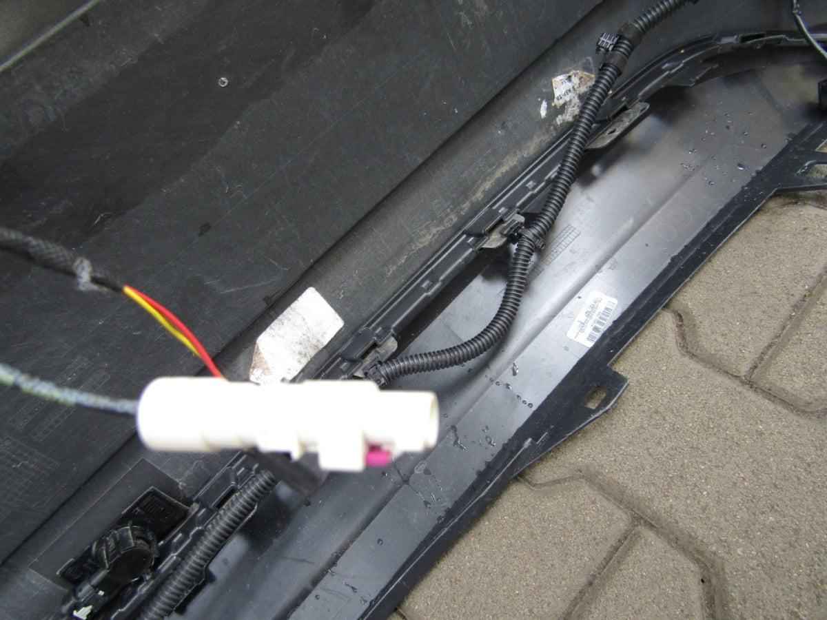 Zadnji branik VW Up 1S6 Lift 16- (Kamera + PDC)