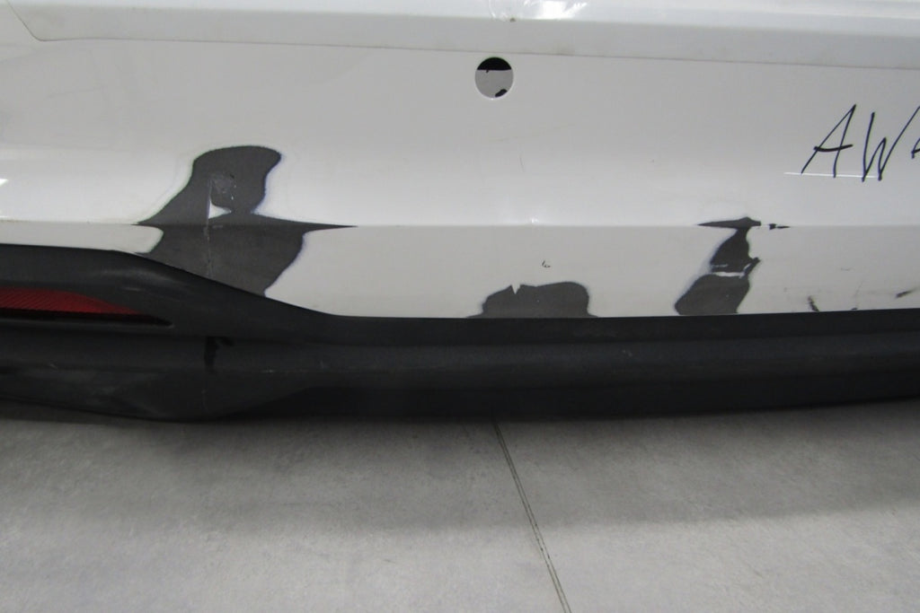 Zadnji branik tylni Audi A4 B9 8W9 Lift karavan 19-