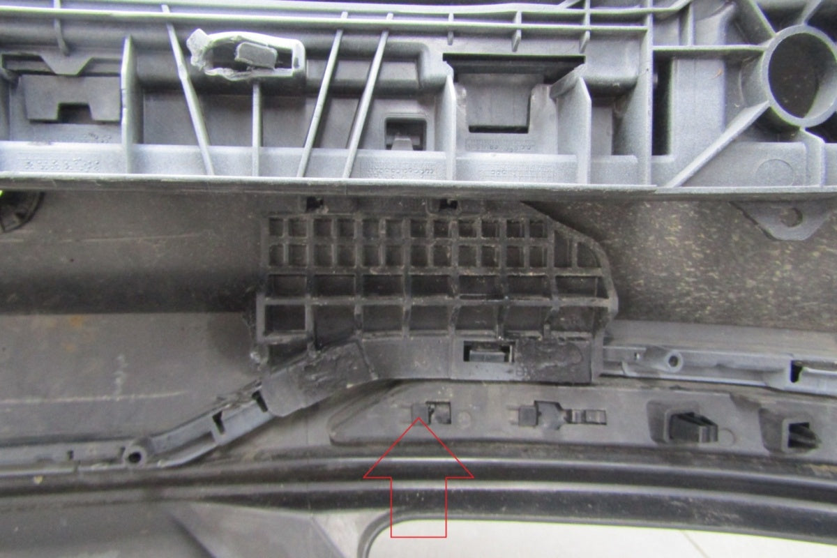 Zadnji branik tylni Audi A4 B9 8W9 Lift karavan 19-