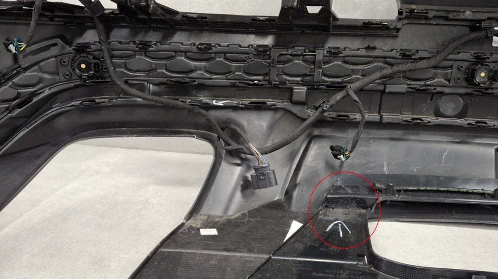 Zadnji branik Audi SQ7 drugi lift 4M 24- / + 6 PDC + wiązka