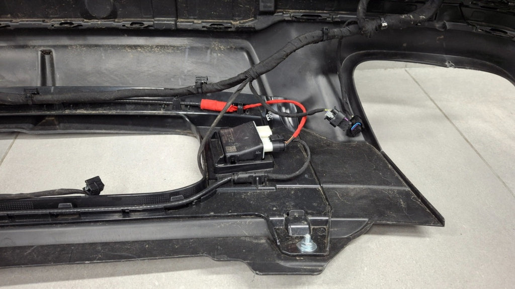 Zadnji branik Audi SQ7 drugi lift 4M 24- / + 6 PDC + wiązka