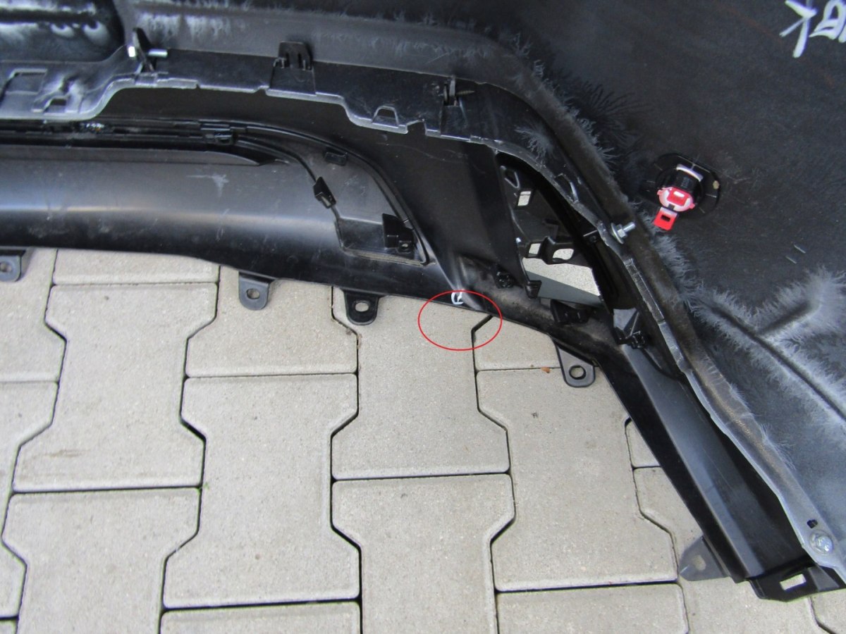 Zadnji branik LEXUS UX F SPORT 18-