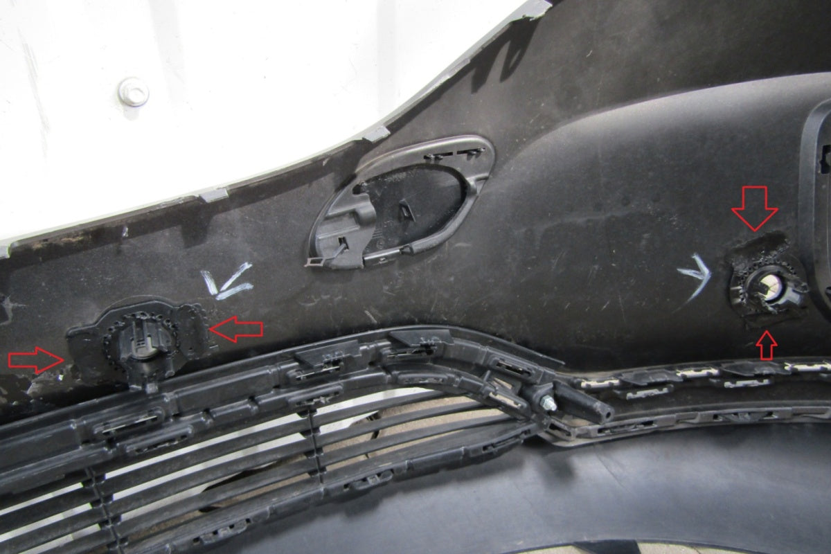 Prednji branik Mercedes EQA 243 21-