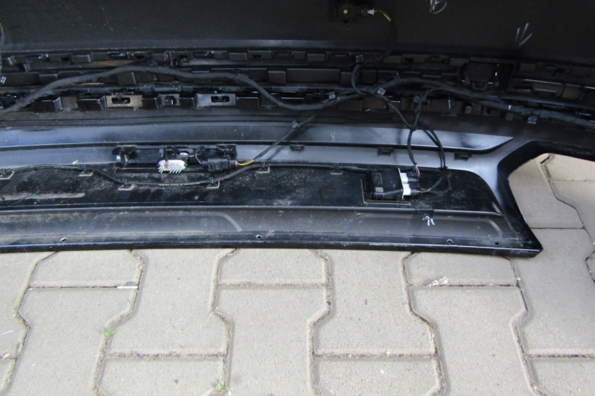 Zadnji branik VW Touareg III R-Line 760 18-/RADARY kompletan