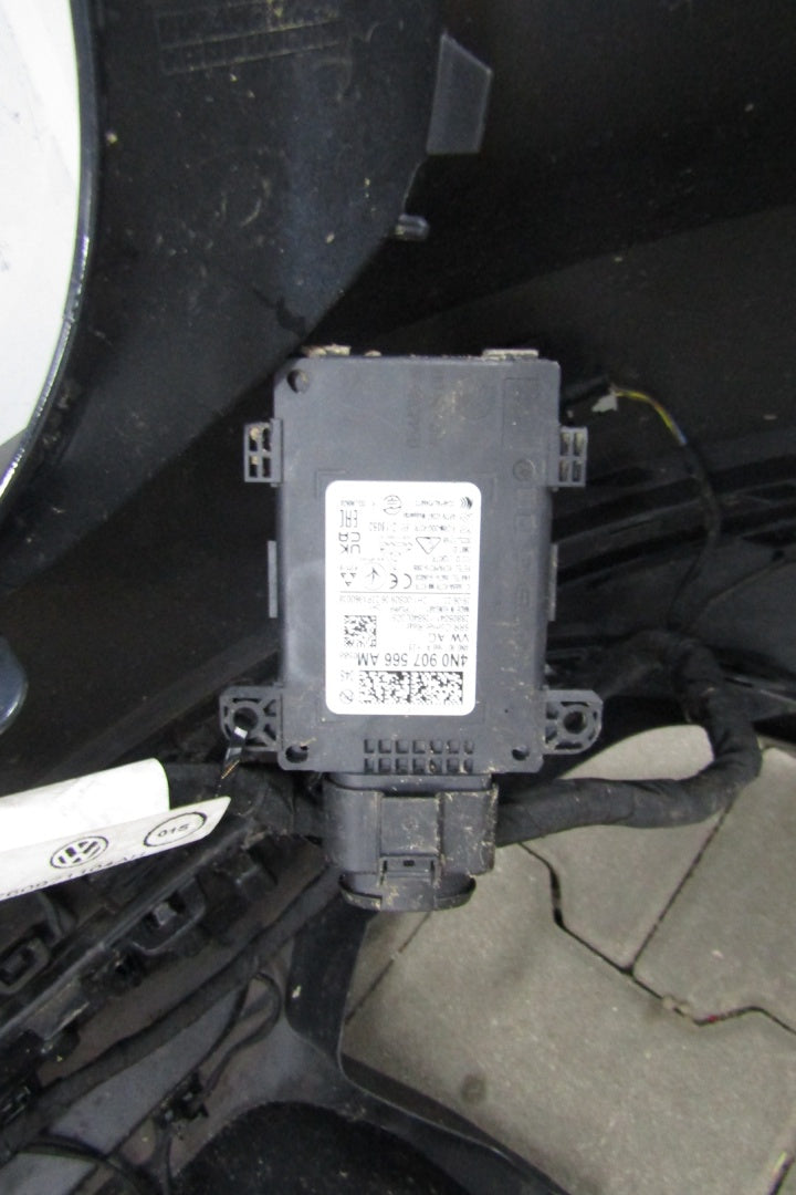 Zadnji branik VW Touareg III R-Line 760 18-