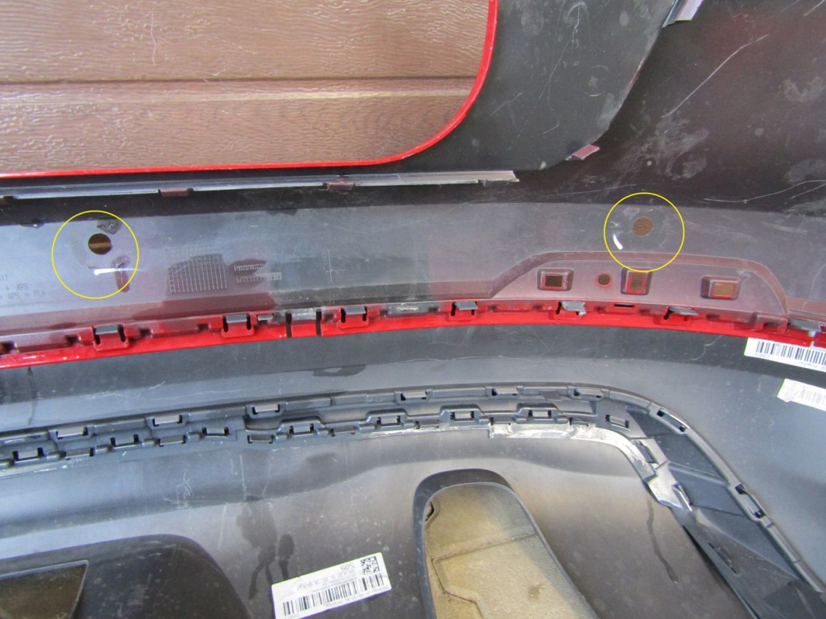 Zadnji branik AUDI Q2 81A S-LINE 16-