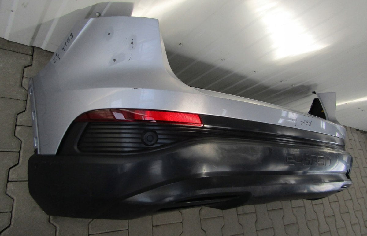 Zadnji branik AUDI Q4 E TRON 89A 21-