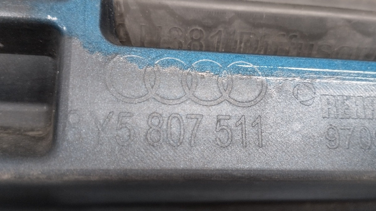 Zadnji branik Audi A3 8Y5 Sedan 20-24