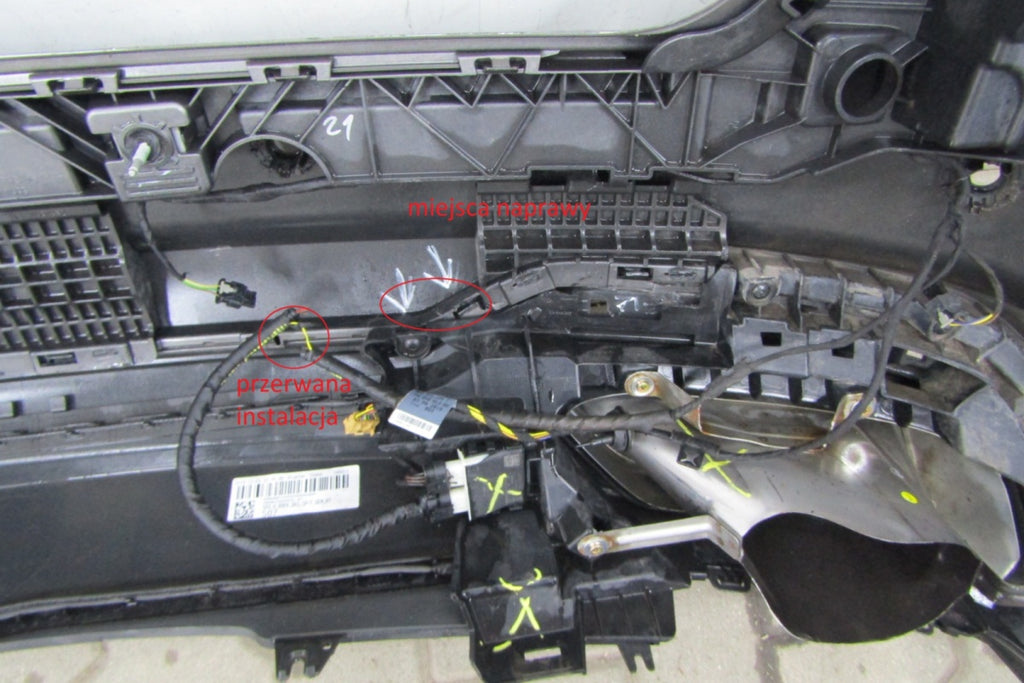 Zadnji branik Audi A4 B9 8W5 Sedan LIFT 19- PDC